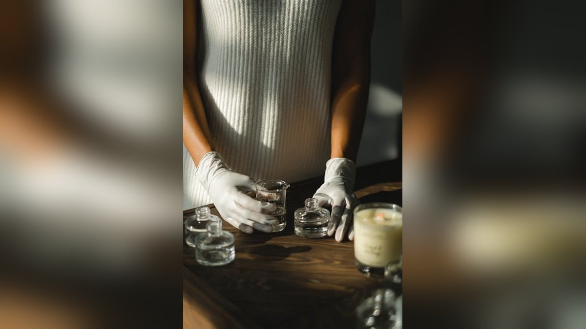 Perfume Layering: How to Create Unique Scent Combinations — Glow Guide